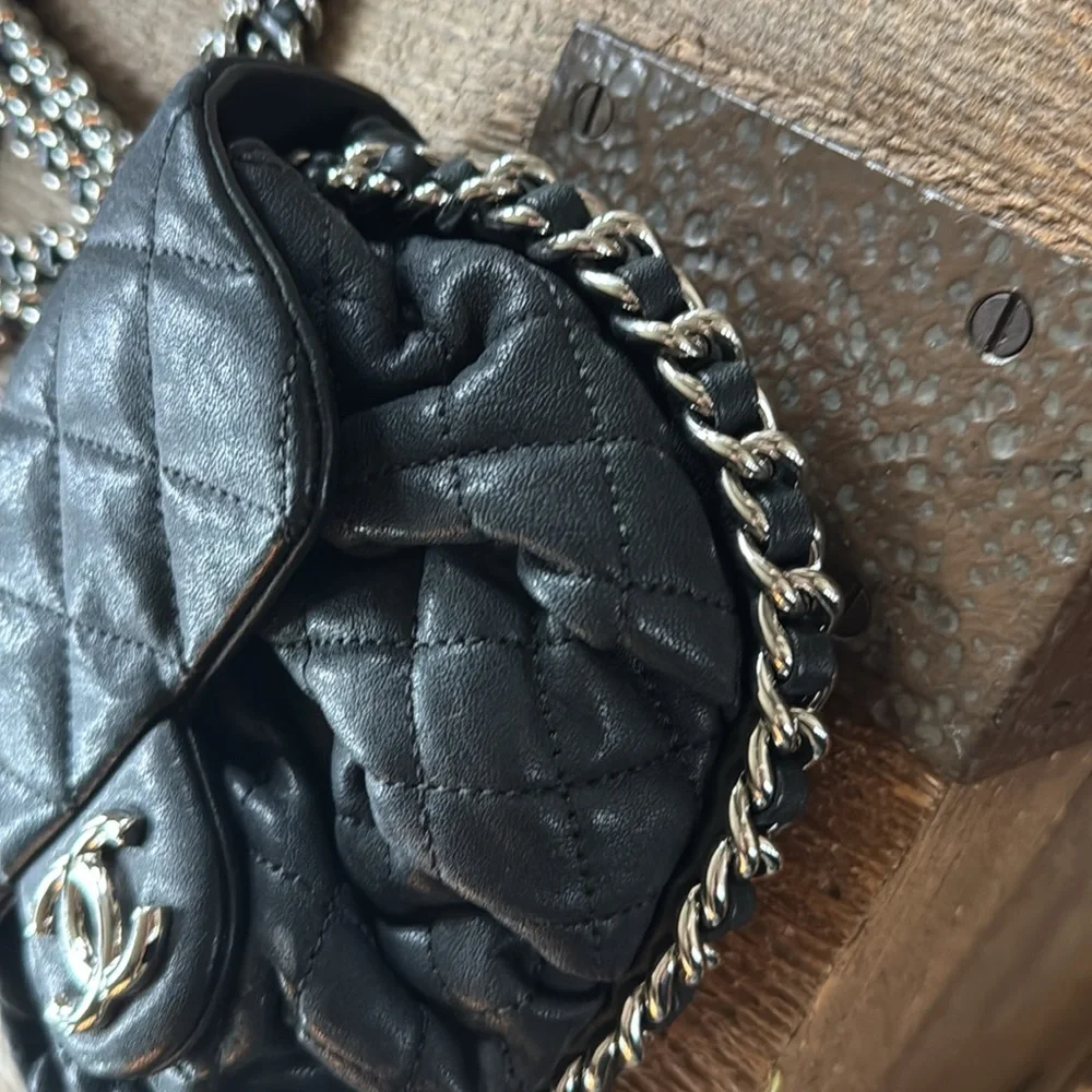 Chanel black leather chain around crossbody bag chunky silver hardware 8x6